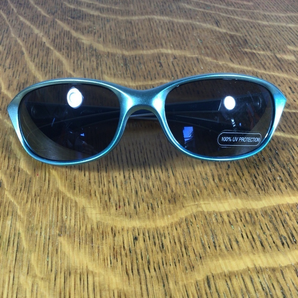 Blue and Silver Frame Sunglasses - Picture 3 of 4